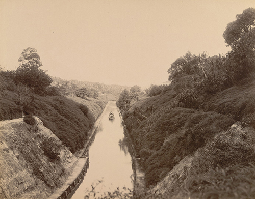 Varkala Canal, Northern View by Zacharia D'Cruz