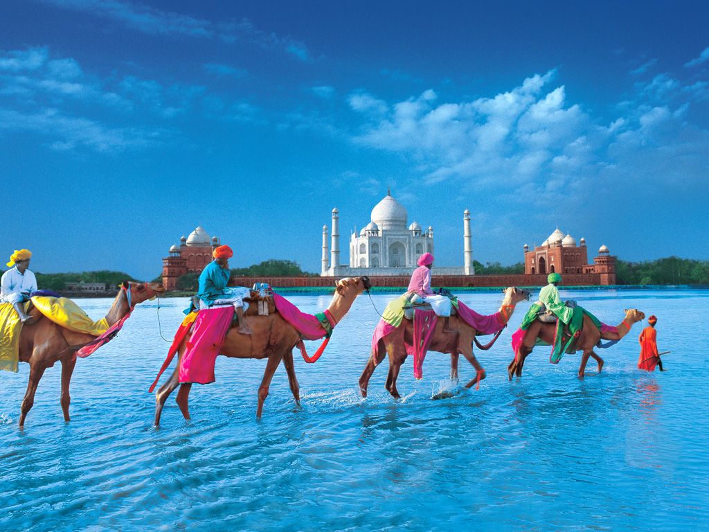 Taj Mahal by Dinesh Khanna